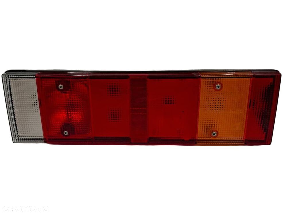 LAMPA TYLNA PRAWA MAN DAF IVECO - 1