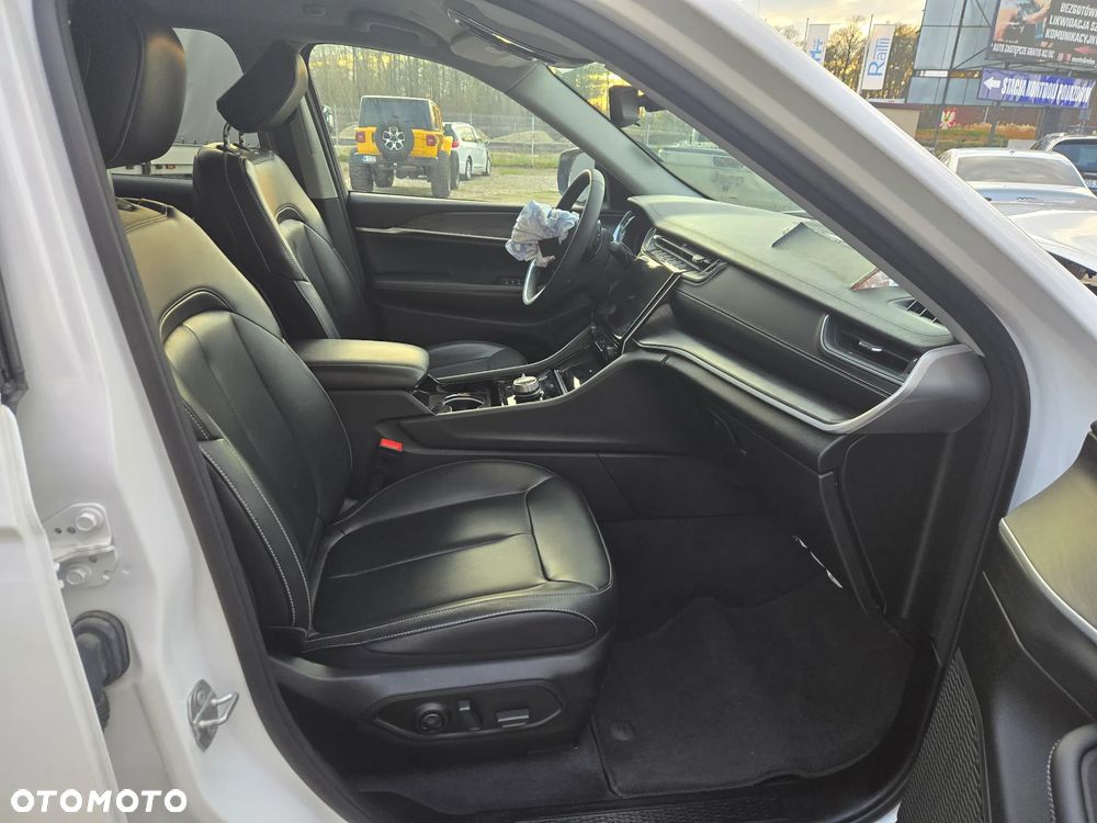 Jeep Grand Cherokee - 18