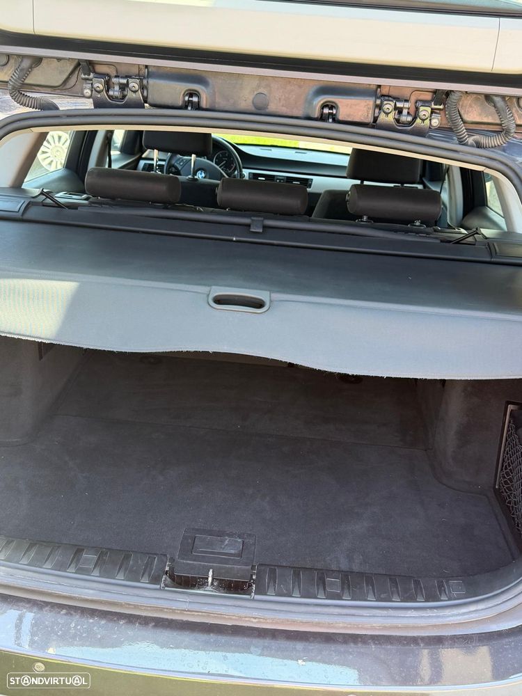 BMW 320 d - 9