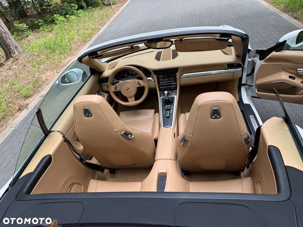 Porsche 911 Carrera S - 14