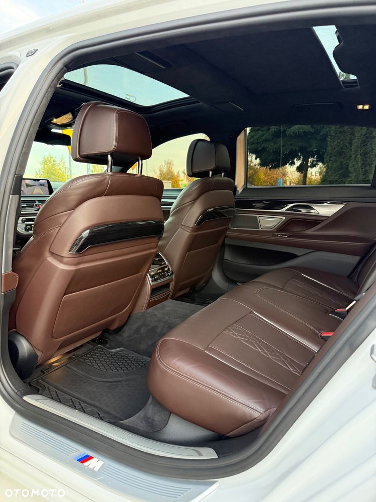 BMW Seria 7 750Li xDrive Edition Exclusive - 14