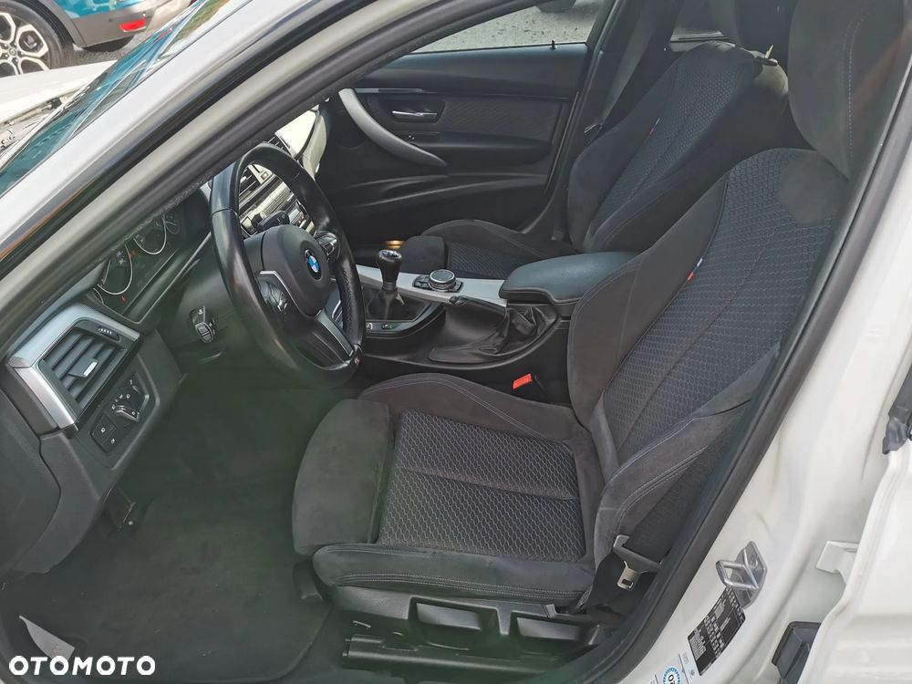 BMW Seria 3 320d Edition M Sport Shadow - 9