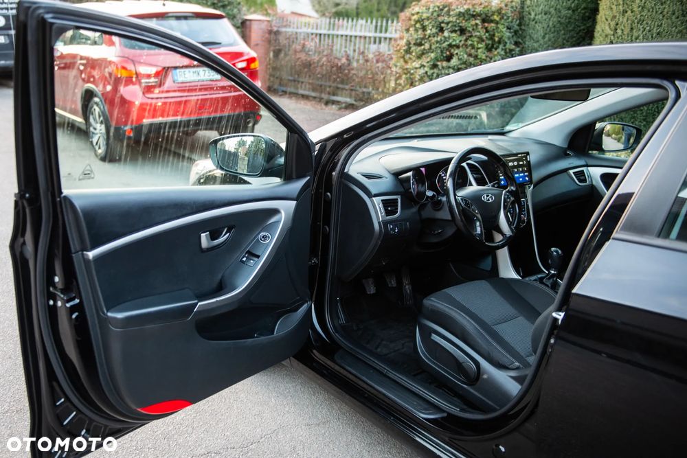 Hyundai i30 1.4 Premium - 17