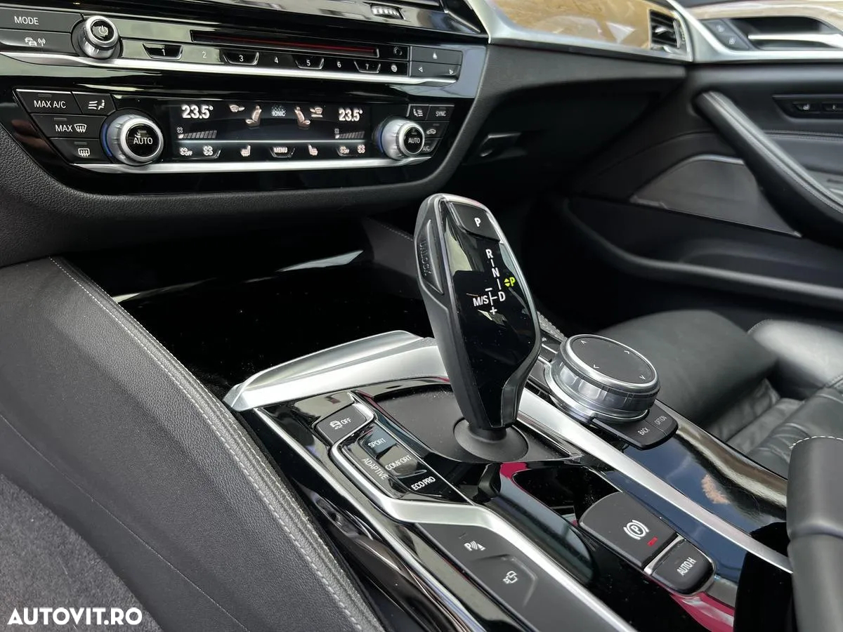 BMW Seria 5 540i xDrive AT - 17
