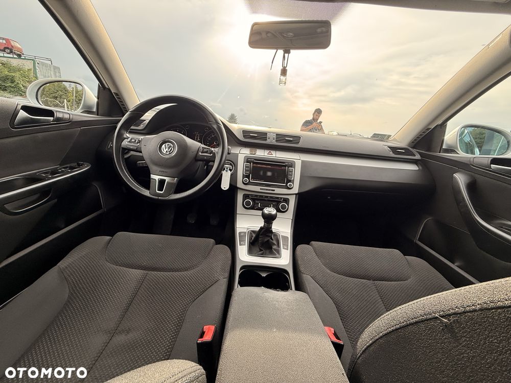 Volkswagen Passat - 6