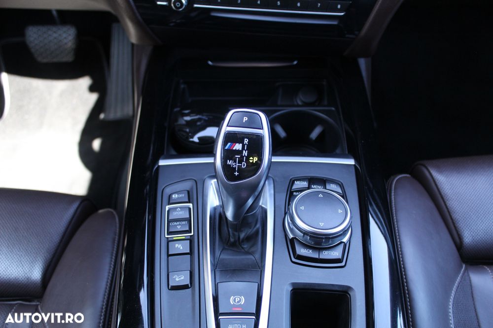 BMW X5 M M50d - 16