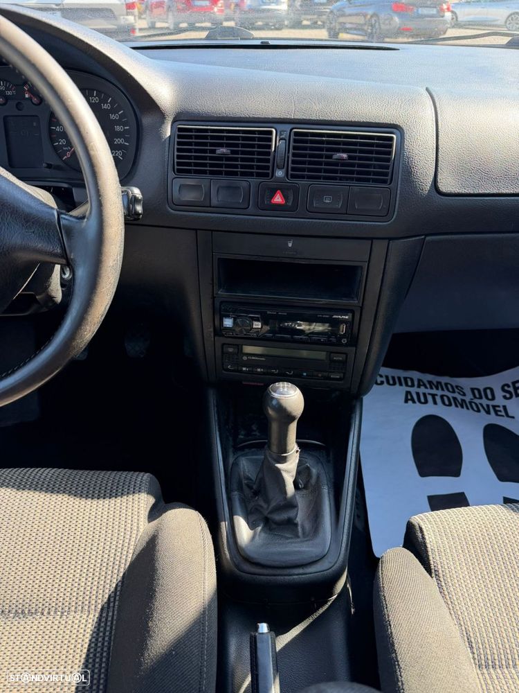 VW Golf 1.9 TDi Highline - 30