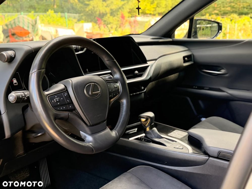 Lexus UX 250h GPF Business 2WD - 8