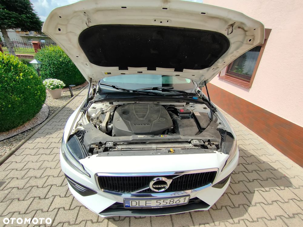 Volvo V60 D4 Momentum Pro - 23