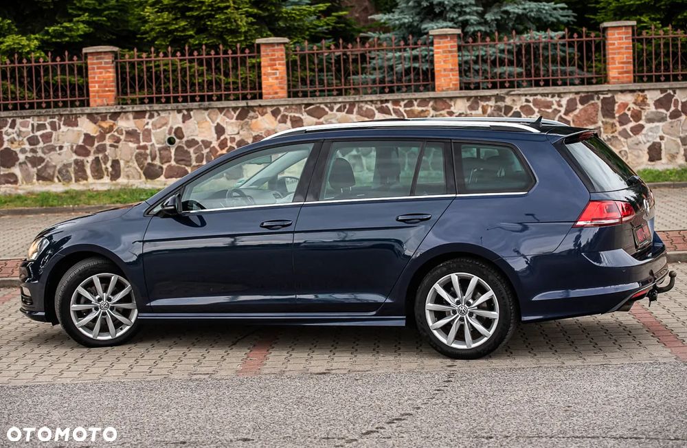 Volkswagen Golf - 10
