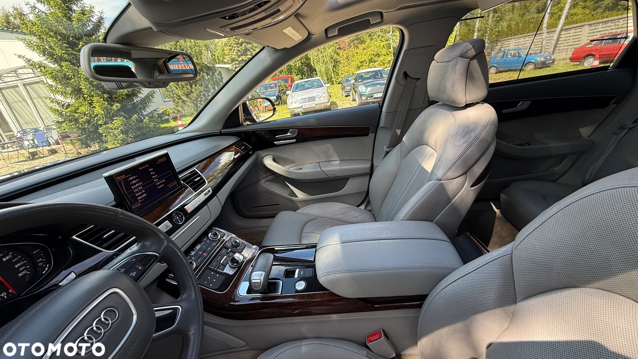 Audi A8 L 55 TFSI quattro tiptronic - 25