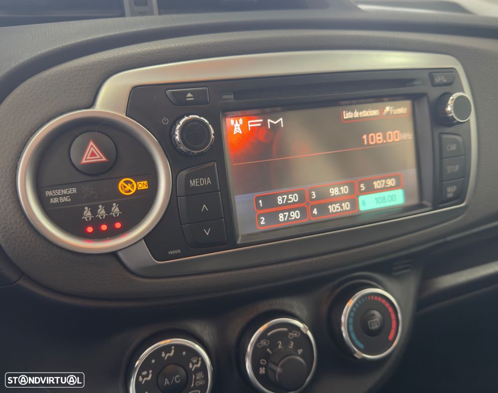 Toyota Yaris 1.0 VVT-i Comfort+P.Style - 5