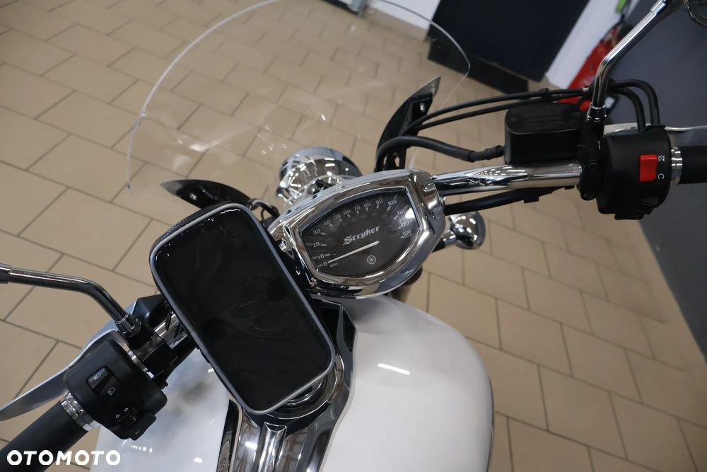 Yamaha XVS - 9