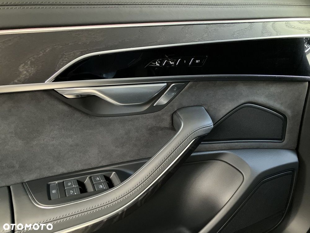 Audi A8 - 38