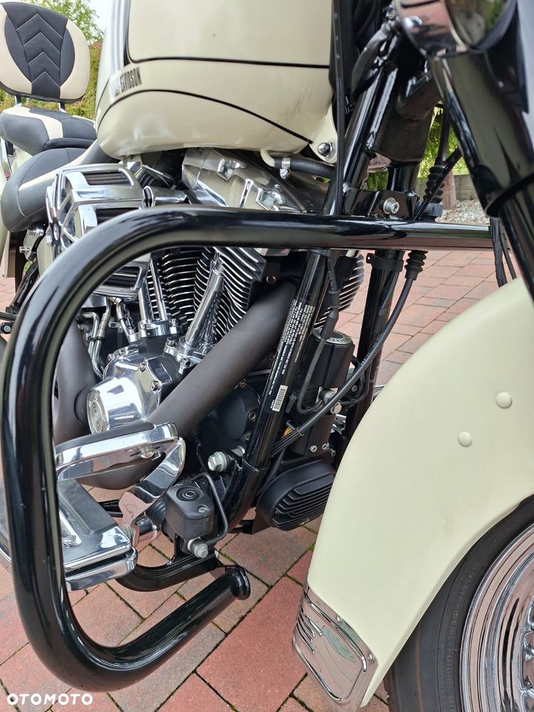 Harley-Davidson Softail Heritage Classic - 19