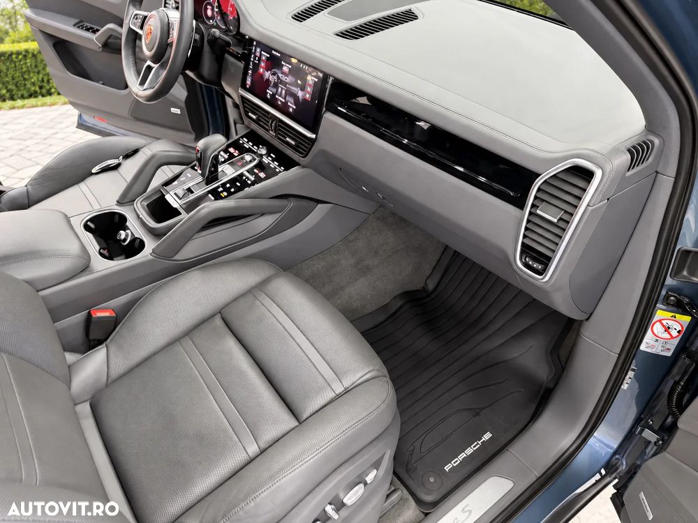 Porsche Cayenne S - 10