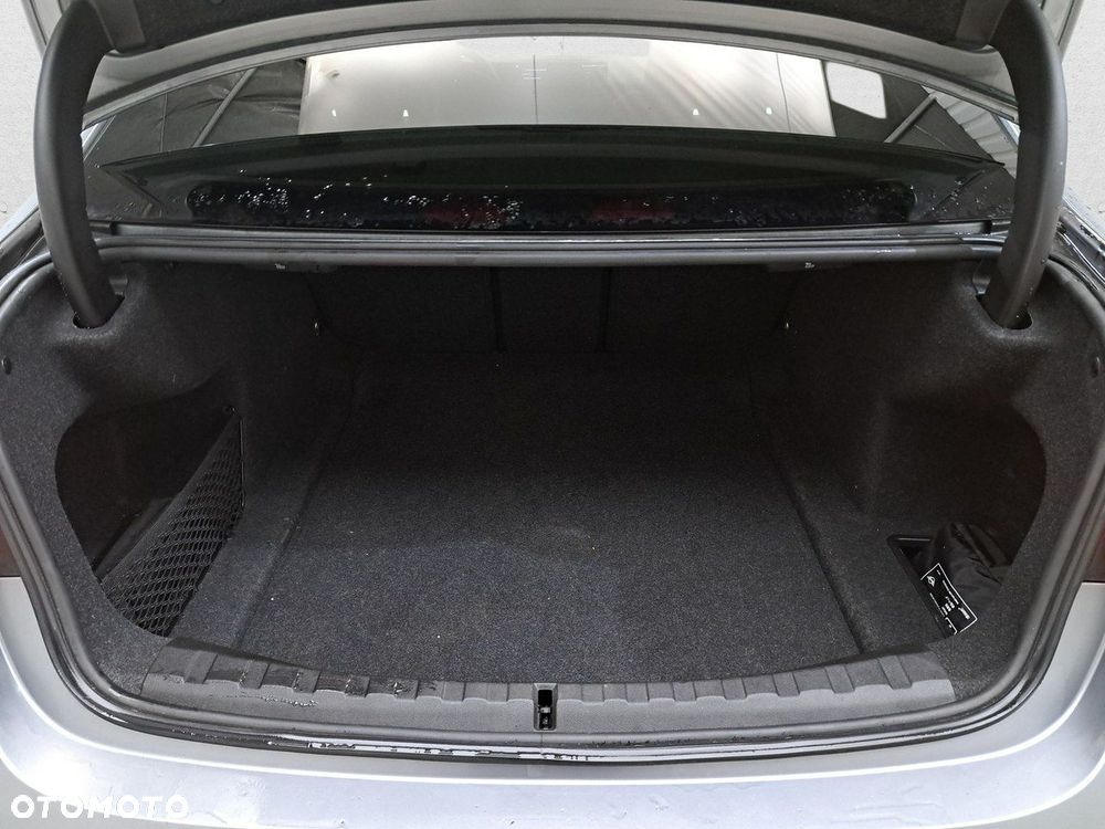 BMW Seria 3 320i xDrive M Sport - 13