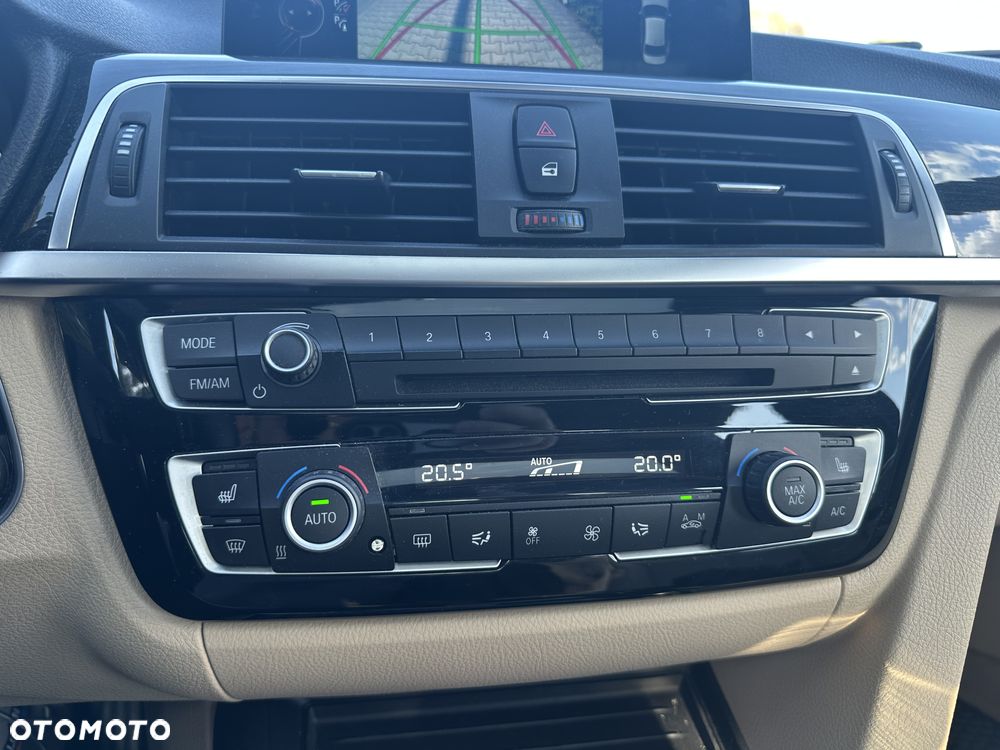 BMW Seria 3 328i Luxury Line - 25