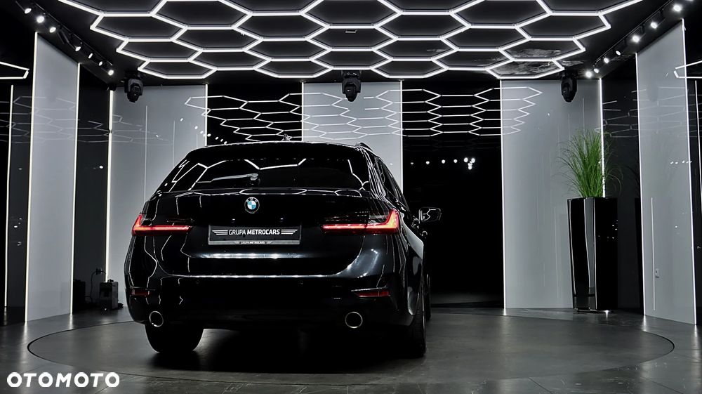BMW Seria 3 320i Advantage - 7