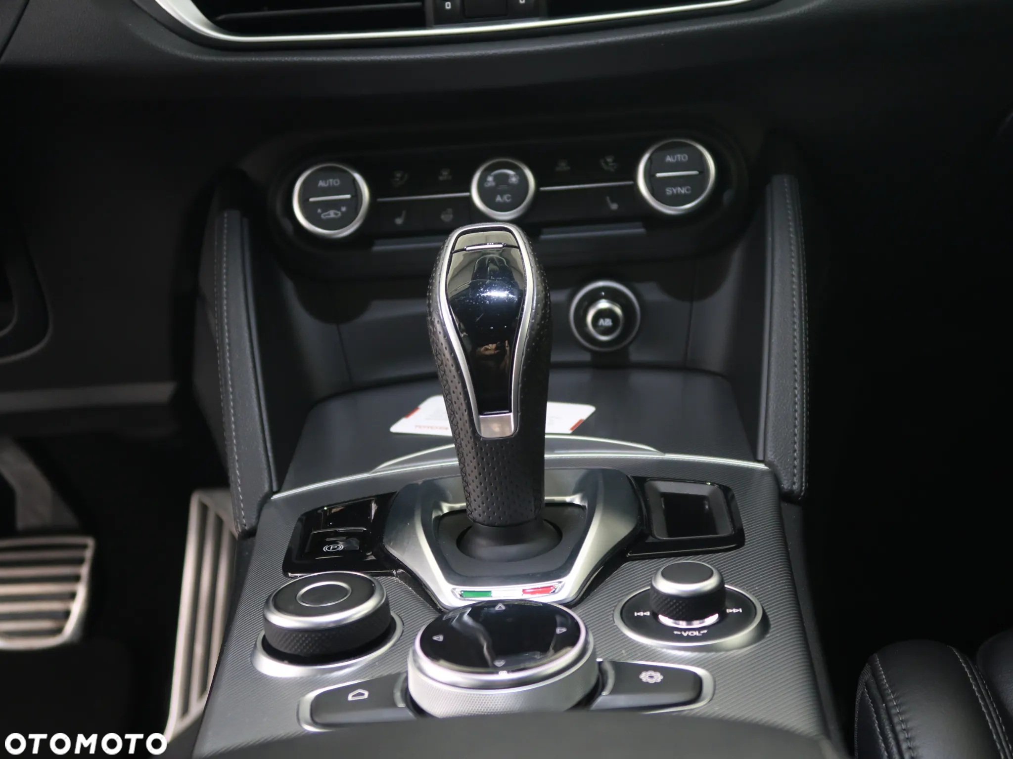 Alfa Romeo Stelvio 2.0 Turbo Veloce Q4 - 12