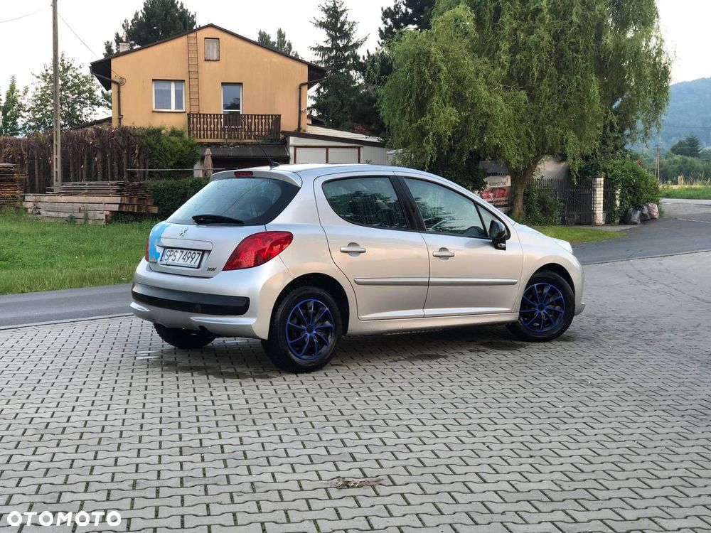 Peugeot 207 - 11