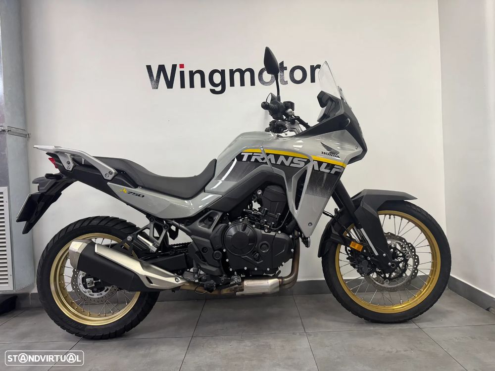Honda Transalp 750 - 1