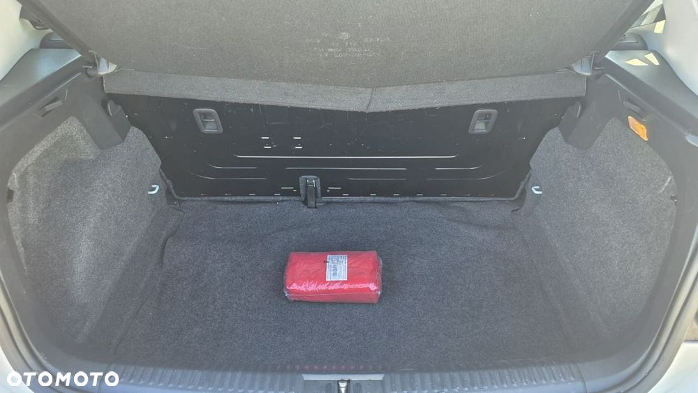 Volkswagen Polo - 18