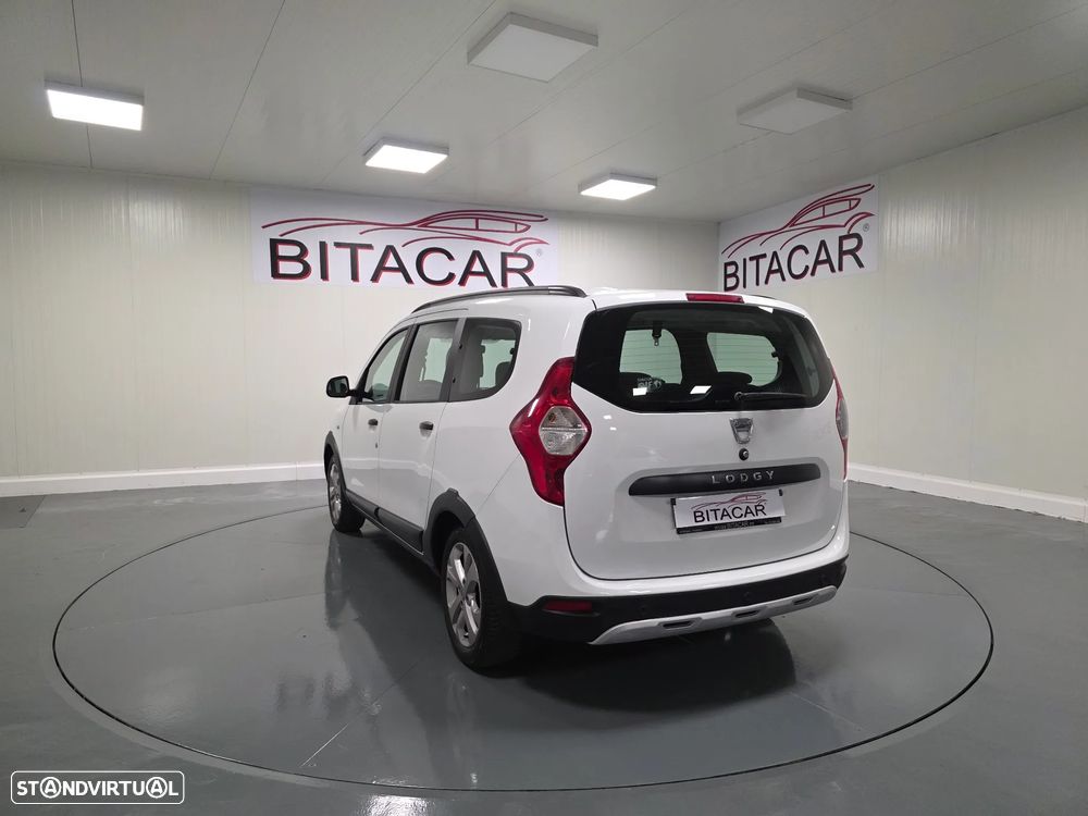Dacia Lodgy TCe 115 Stepway - 13