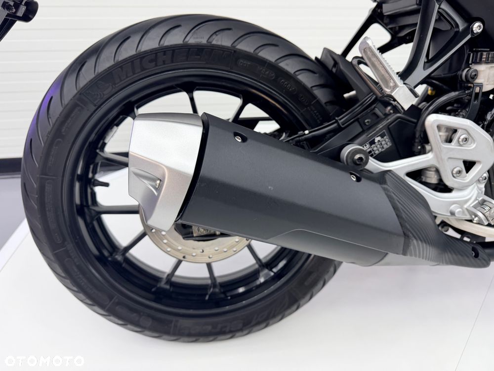 Yamaha MT - 27