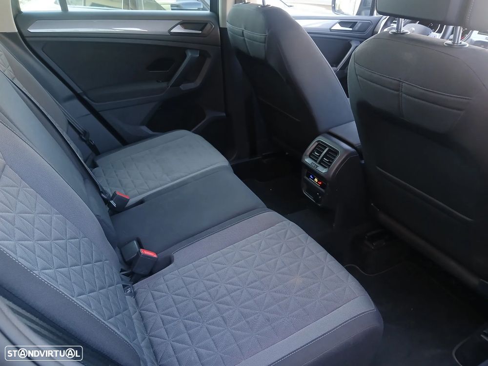 VW Tiguan 2.0 TDI Confortline DSG - 17