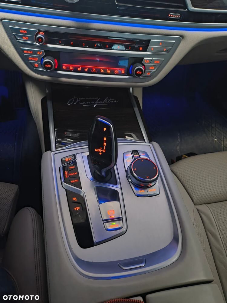BMW Seria 7 ver-740ld-xdrive - 13