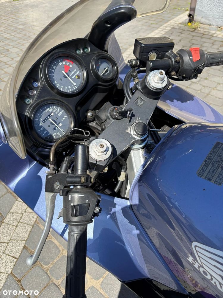 Honda CBR - 17