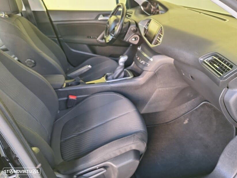 Peugeot 308 SW 1.6 BlueHDi Active - 11