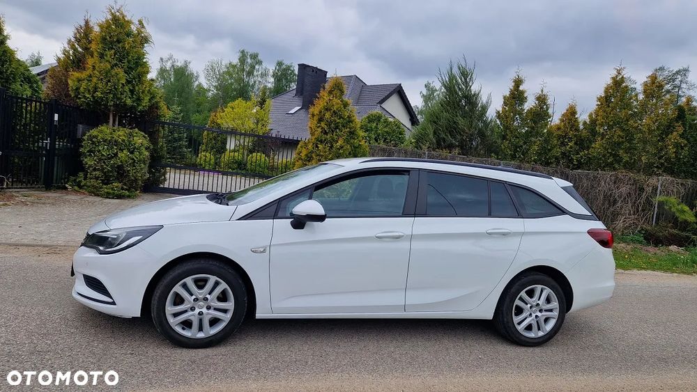 Opel Astra 1.6 CDTI Dynamic - 3