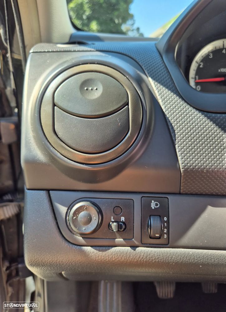 Chevrolet Aveo 1.2 LS - 26