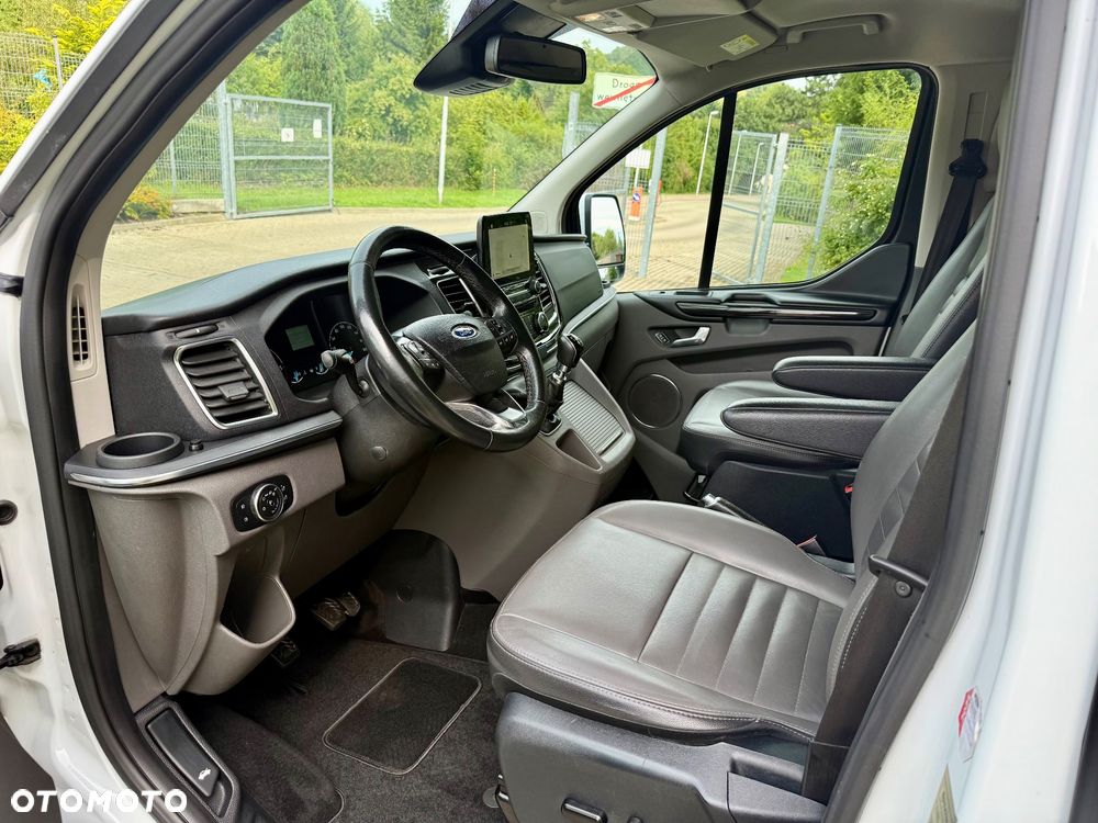 Ford Tourneo Custom 2.0 EcoBlue L1 Titanium - 9