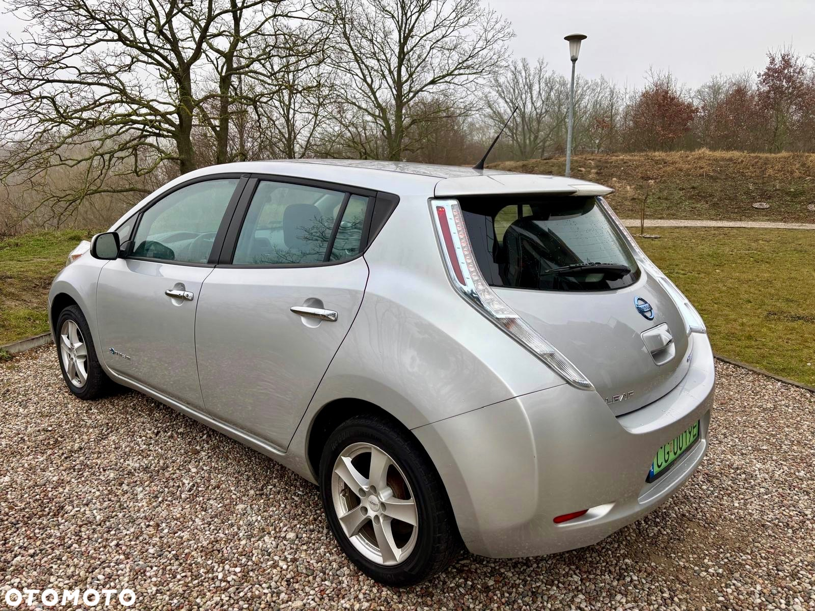 Nissan Leaf - 2