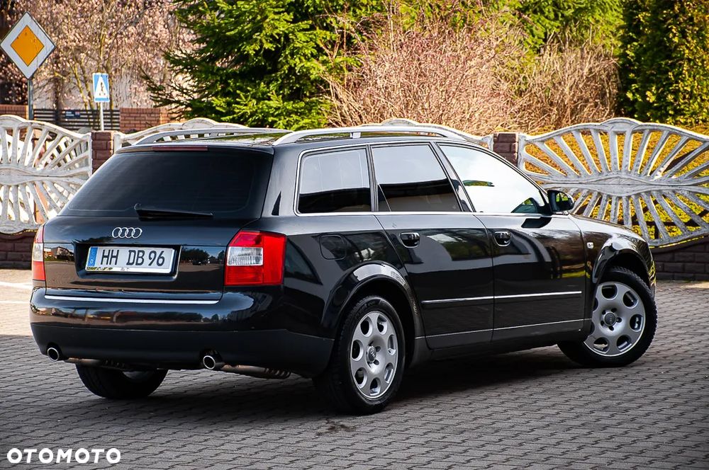 Audi A4 Avant 2.4 - 18