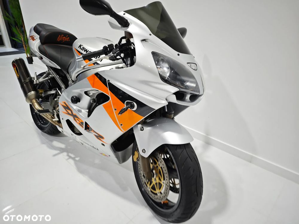 Kawasaki ZX - 3