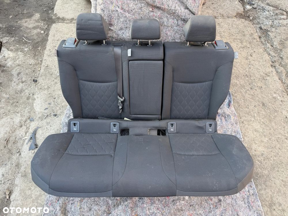 Fotele przód tył kanapa komplet Toyota Corolla Cross 2025r - 1
