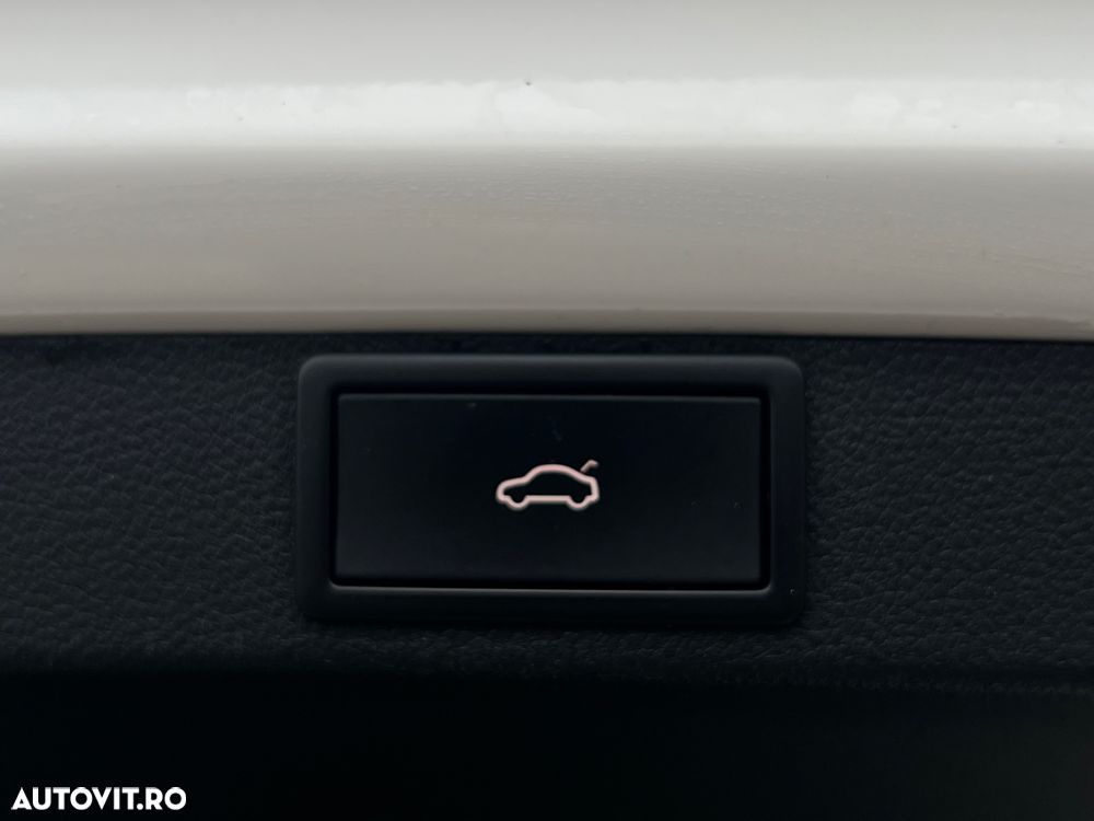 Skoda Octavia Combi 2.0 TDI DSG Style - 25