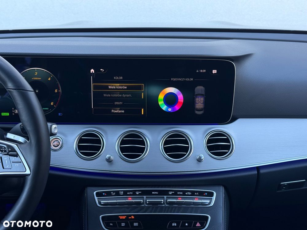 Mercedes-Benz Klasa E 220 d 4-Matic AMG/Avantgarde - 20