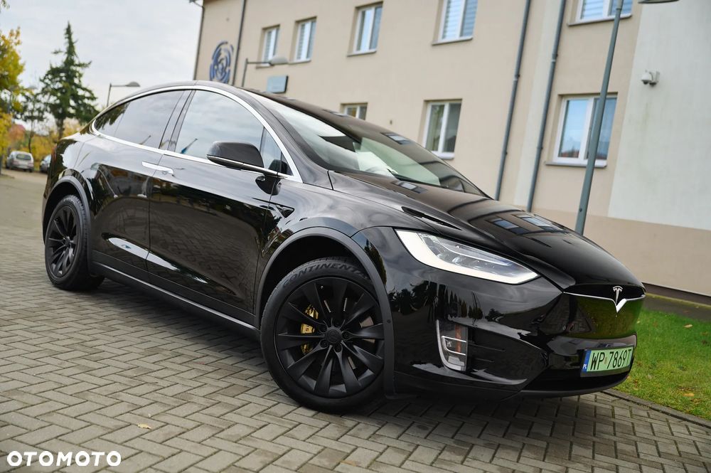 Tesla Model X 90 D - 3