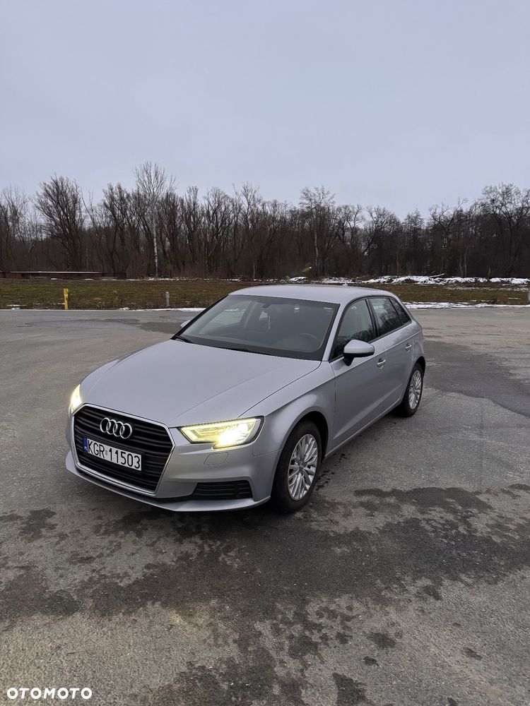 Audi A3 Sportback 1.6 TDI S tronic sport - 1
