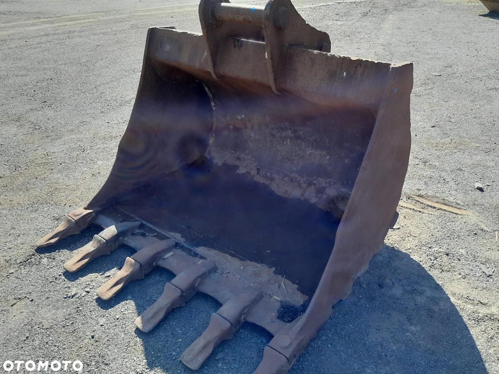 Łyżka do koparki o szerokości 150cm i średnicy sworznia fi80mm - 3