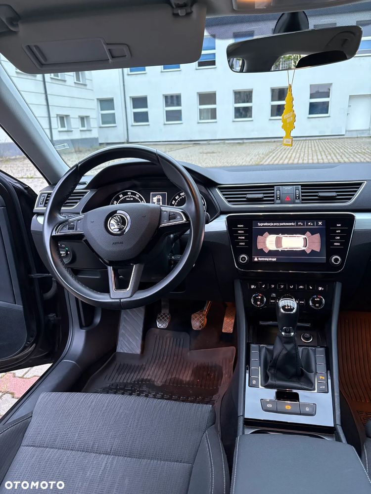 Skoda Superb 1.5 TSI Ambition - 10