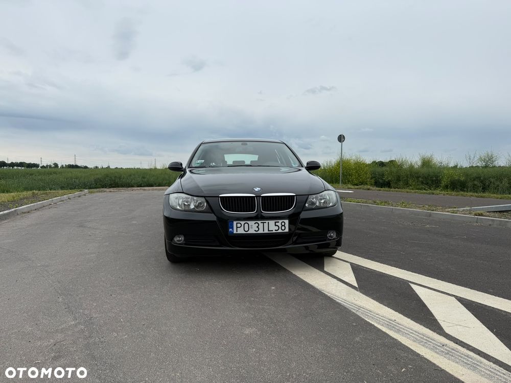 BMW Seria 3 318i - 9