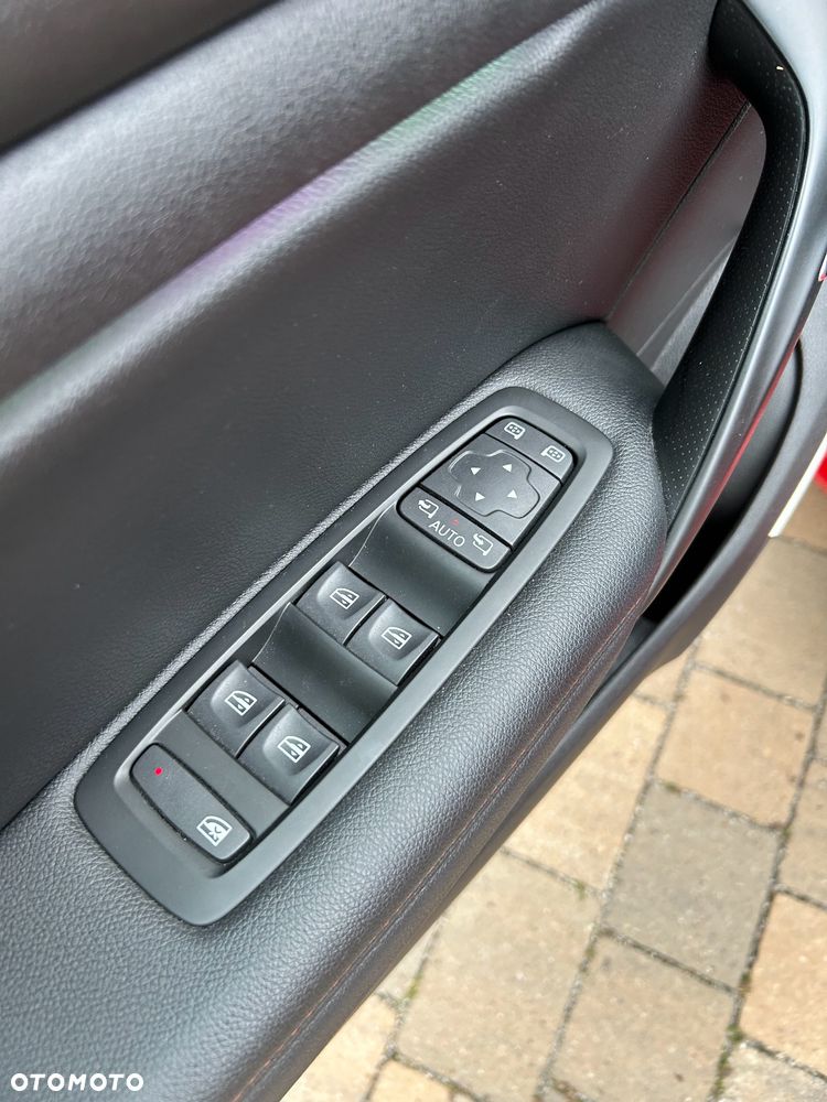 Renault Megane 1.3 TCe FAP R.S Line EDC - 24