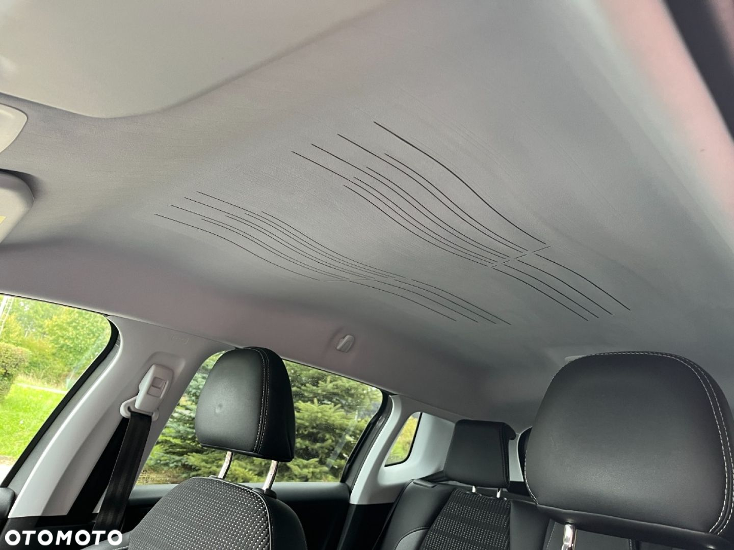 Peugeot 2008 1.2 Pure Tech Allure S&S EAT6 - 26