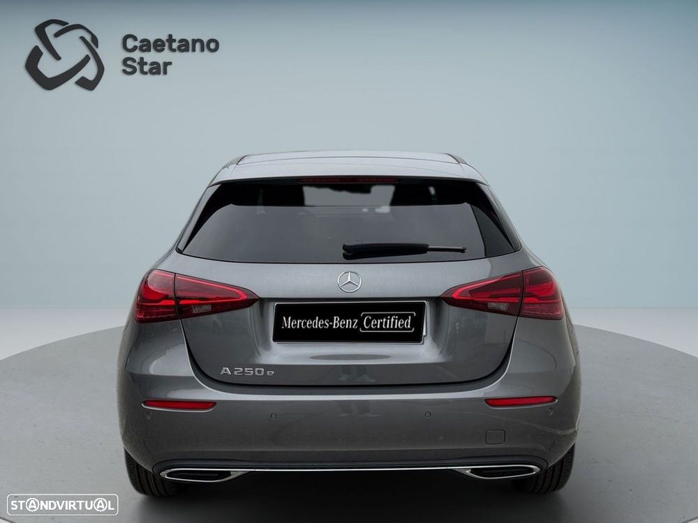 Mercedes-Benz A 250 e - 3